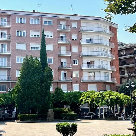 Pequeneces * Torrelavega